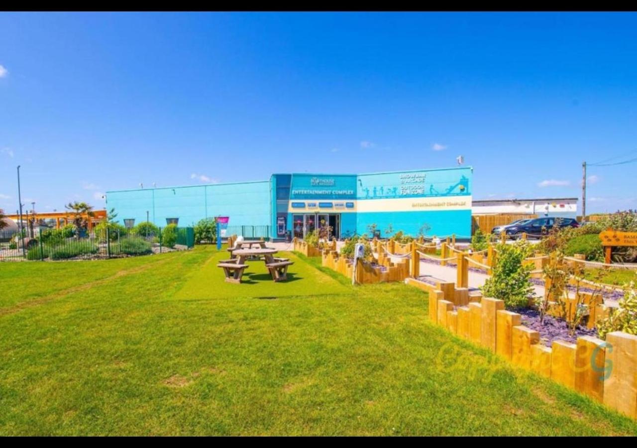 Mp768 - Camber Sands Holiday Park - Huge Lodge - Small Dog Friendly - Sleeps 8 Екстериор снимка