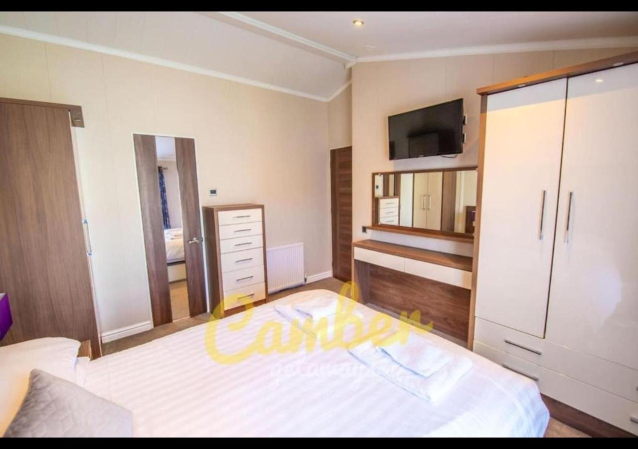 Mp768 - Camber Sands Holiday Park - Huge Lodge - Small Dog Friendly - Sleeps 8 Екстериор снимка