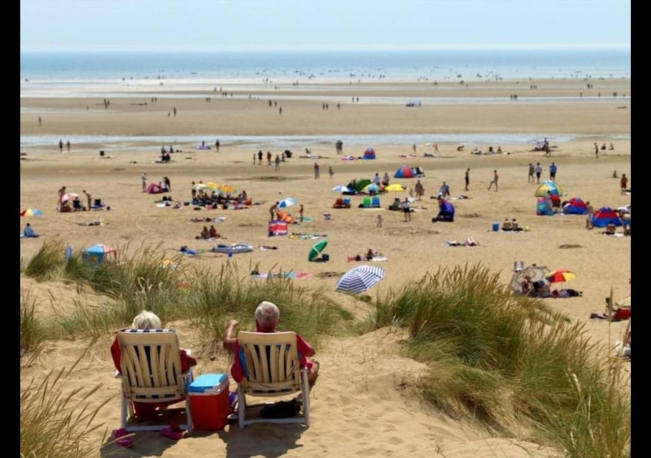 Mp768 - Camber Sands Holiday Park - Huge Lodge - Small Dog Friendly - Sleeps 8 Екстериор снимка